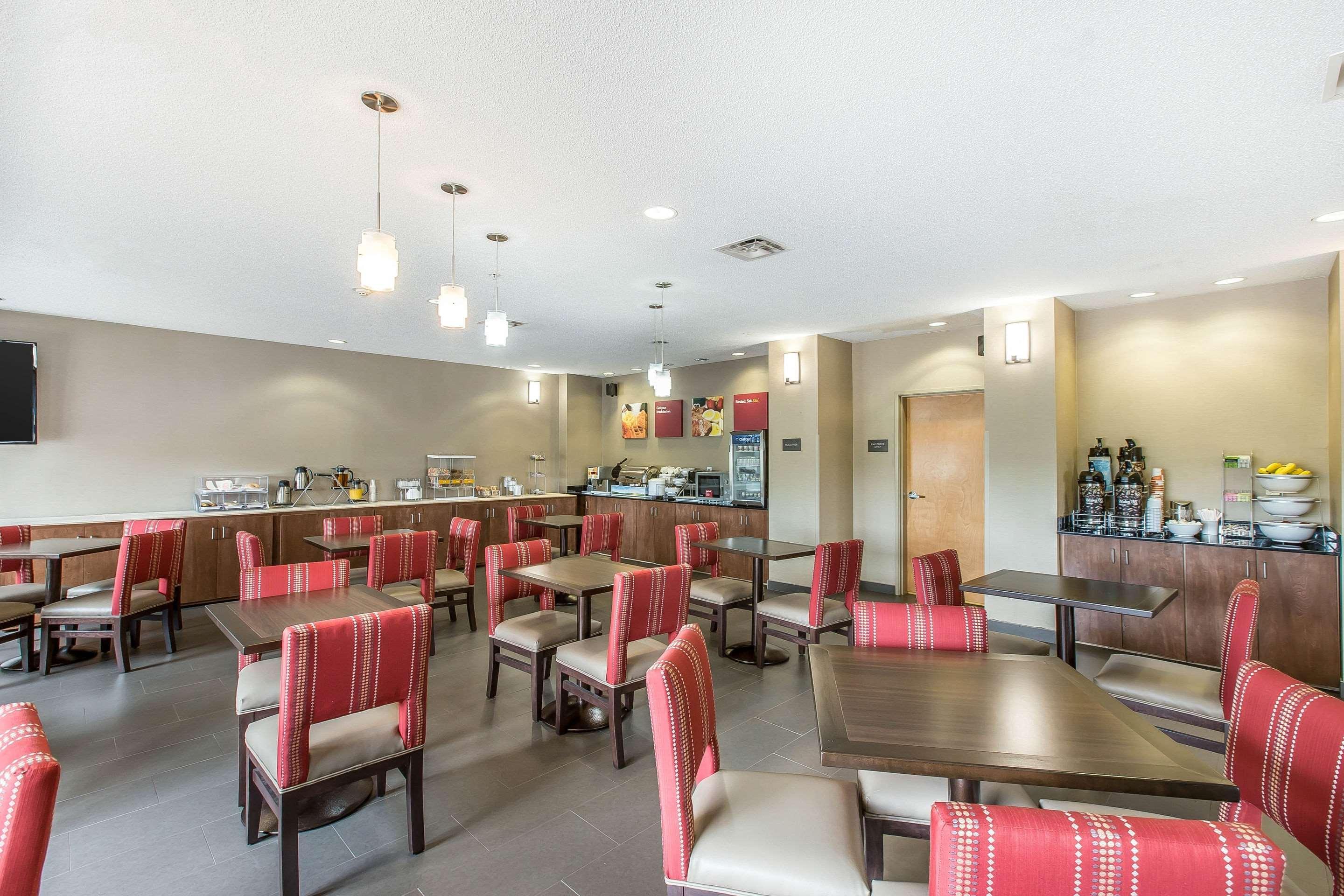 Comfort Suites Oxford I-20 Exit 188 Buitenkant foto