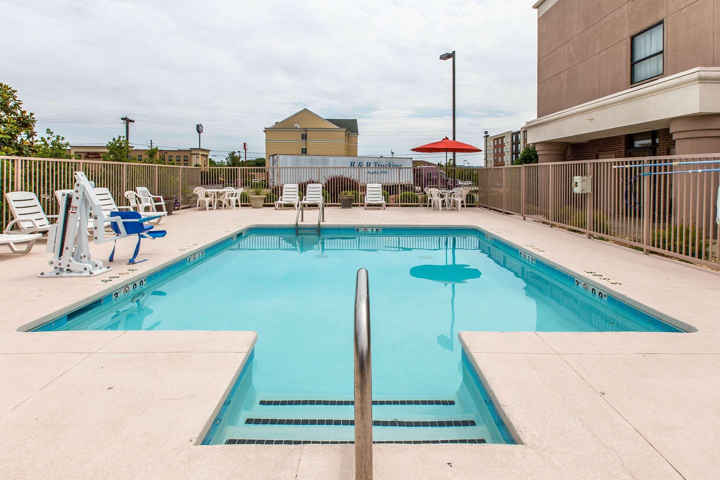 Comfort Suites Oxford I-20 Exit 188 Buitenkant foto