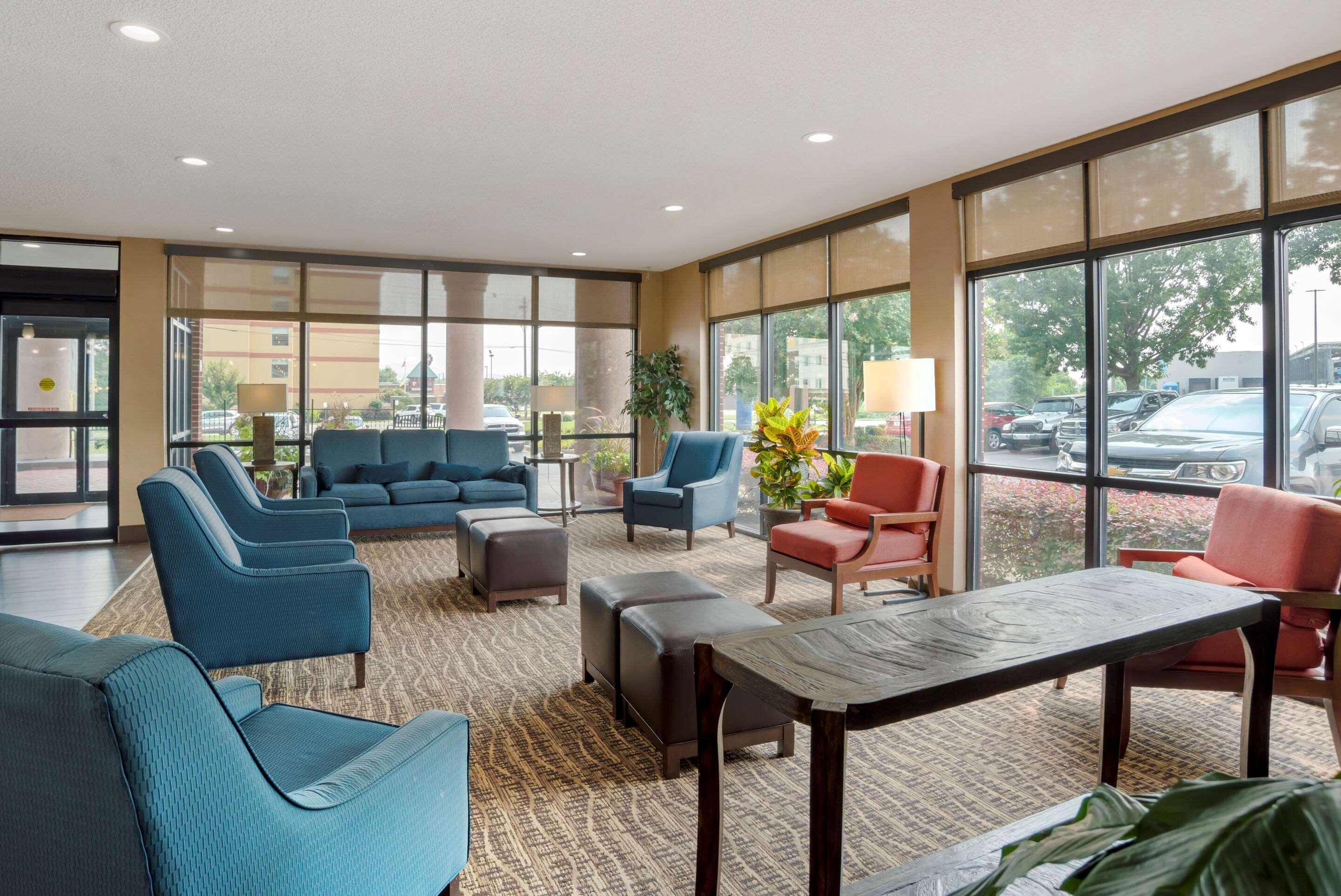Comfort Suites Oxford I-20 Exit 188 Buitenkant foto