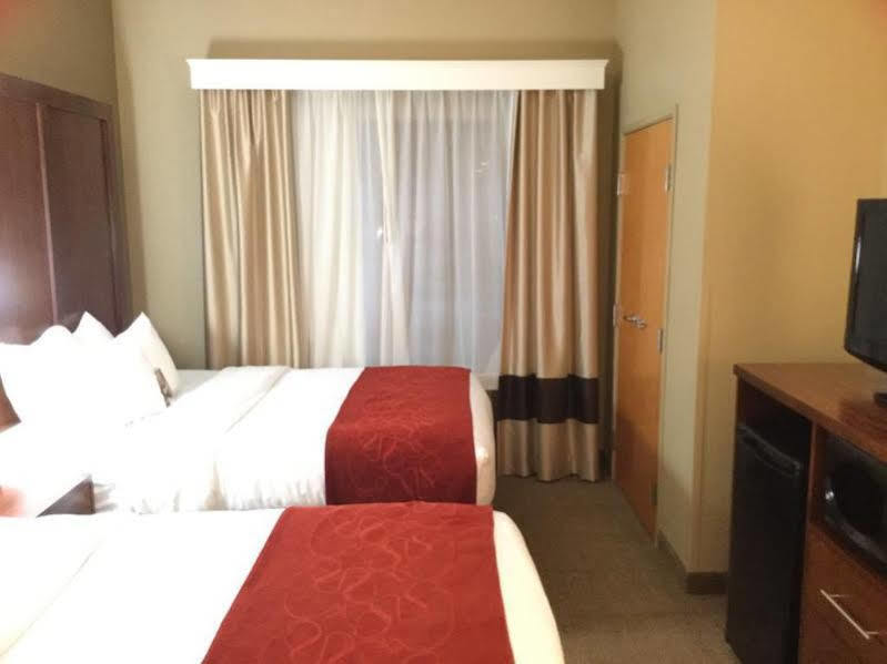 Comfort Suites Oxford I-20 Exit 188 Buitenkant foto